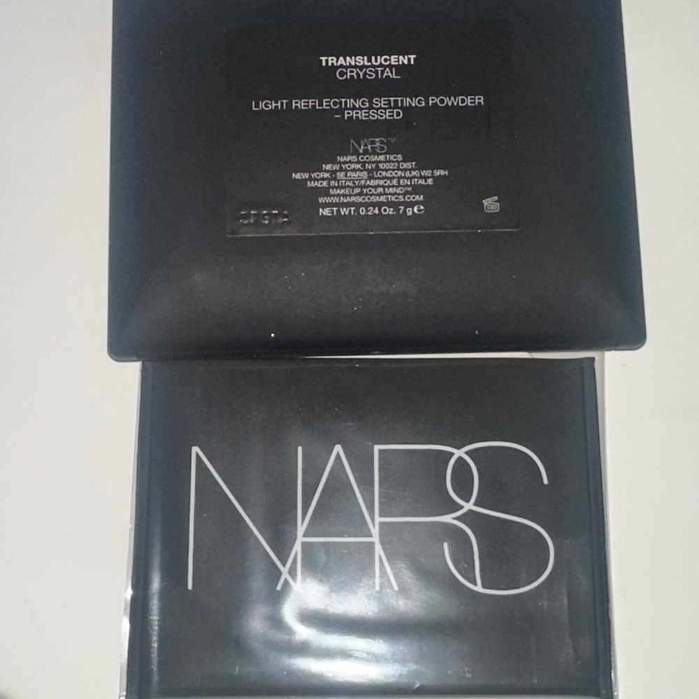 NARS Translucent Setting Powder - Light Reflecting - Picture 5 of 8